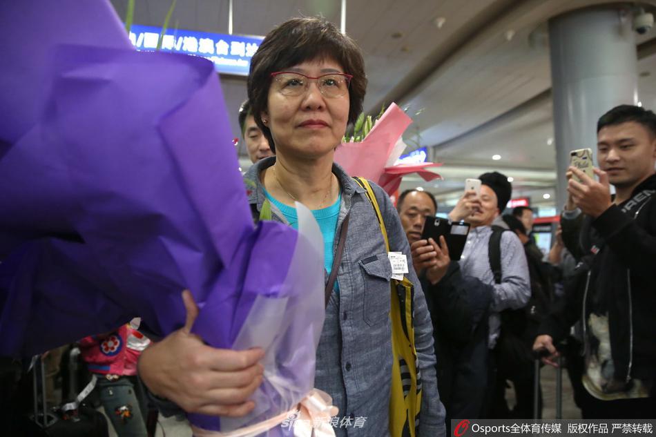 郎平59岁生日快乐回顾"铁榔头"到"郎妈妈"