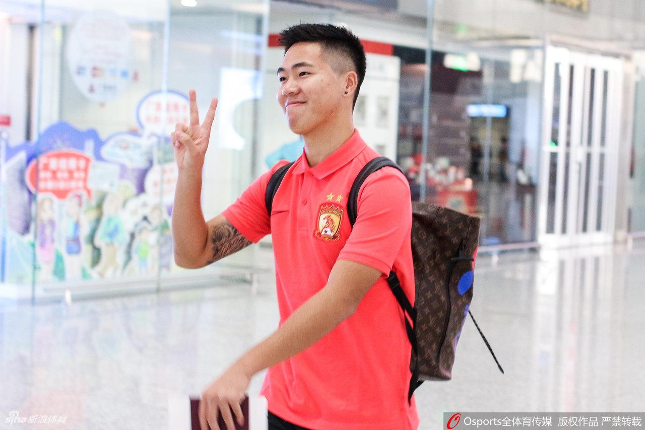 恒大出征迪拜冬训备战新赛季 郜林冯潇霆曾诚缺席