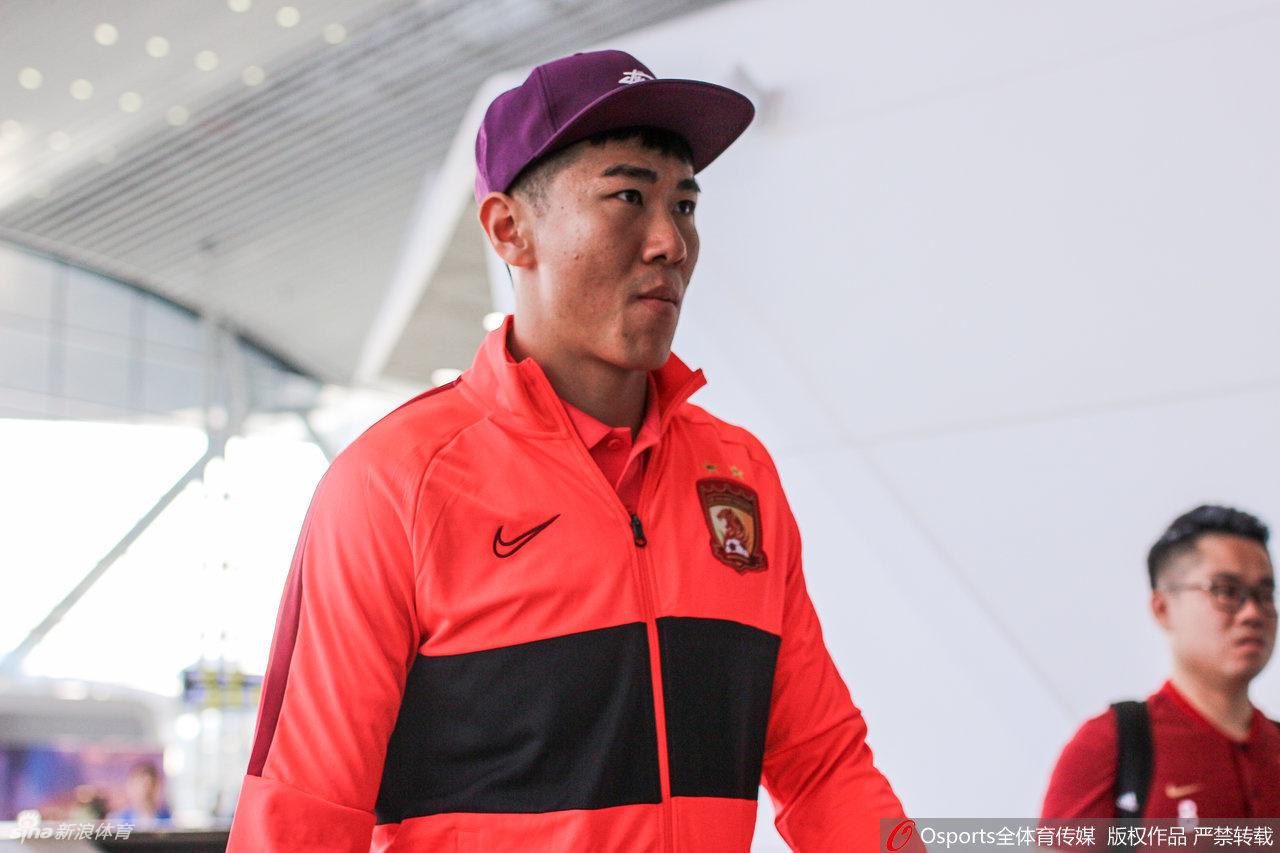 恒大出征迪拜冬训备战新赛季 郜林冯潇霆曾诚缺席