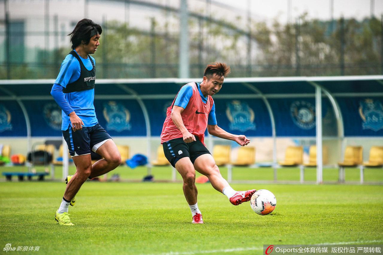 广州富力队公开训练课 范帅:尽力熟悉球员中