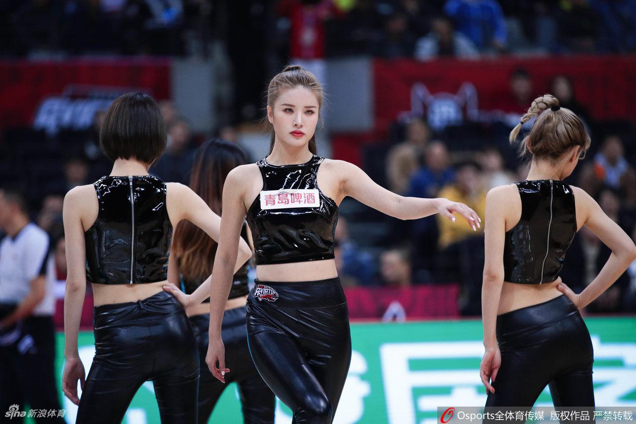 CBA拉拉队13轮回顾 皮裤辣妹vs美少女战士
