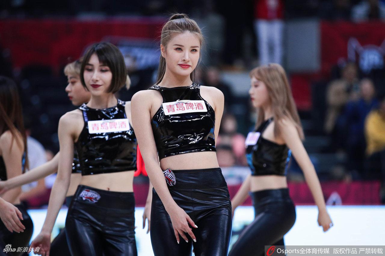 CBA拉拉队13轮回顾 皮裤辣妹vs美少女战士