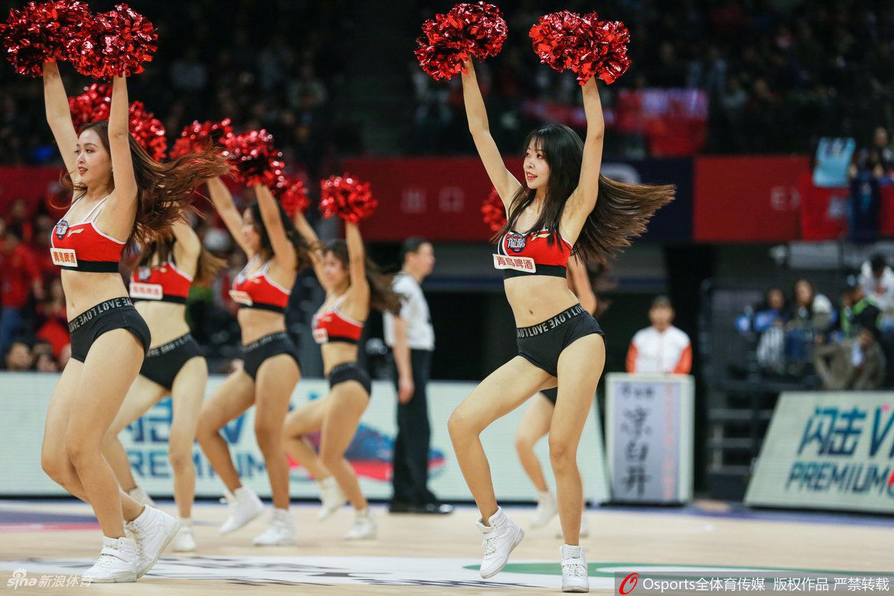 CBA拉拉队13轮回顾 皮裤辣妹vs美少女战士