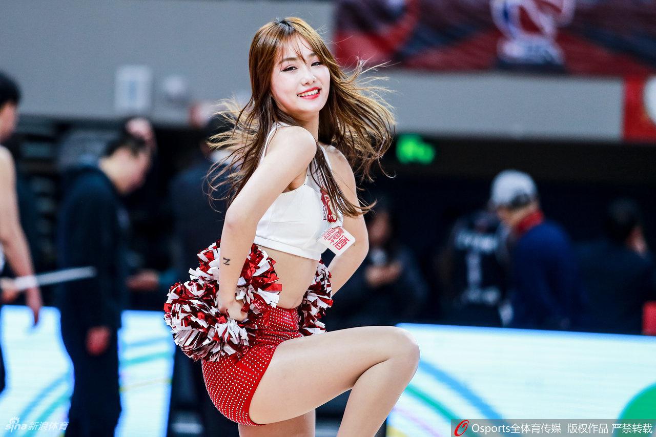 CBA拉拉队13轮回顾 皮裤辣妹vs美少女战士