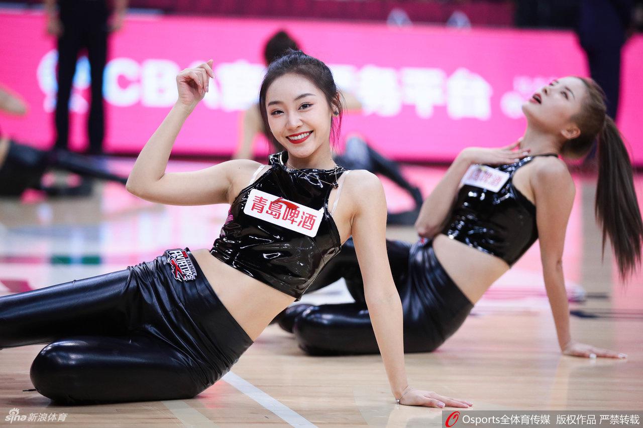 CBA拉拉队13轮回顾 皮裤辣妹vs美少女战士