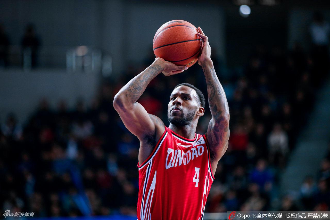 青岛国信双星队外援亚当斯