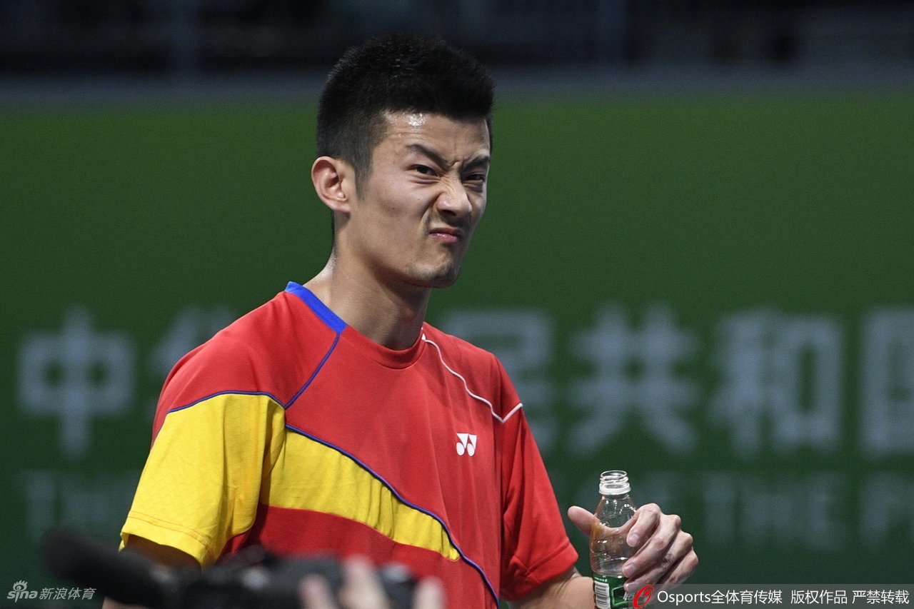 全运羽毛球男单1/4决赛 谌龙2-0晋级四强