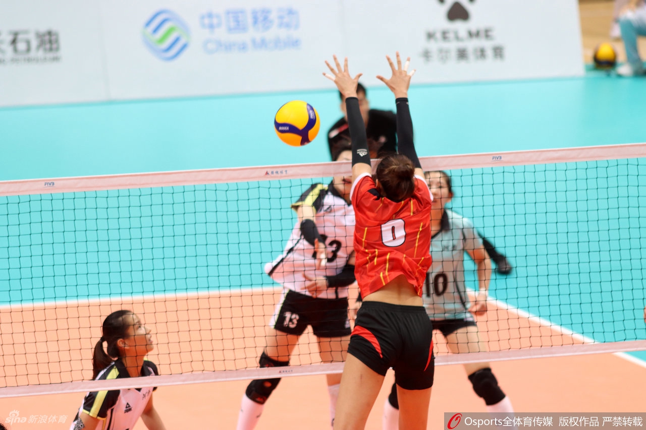 [全运]河南女排0-3遭上海横扫 朱婷伤停变送水工