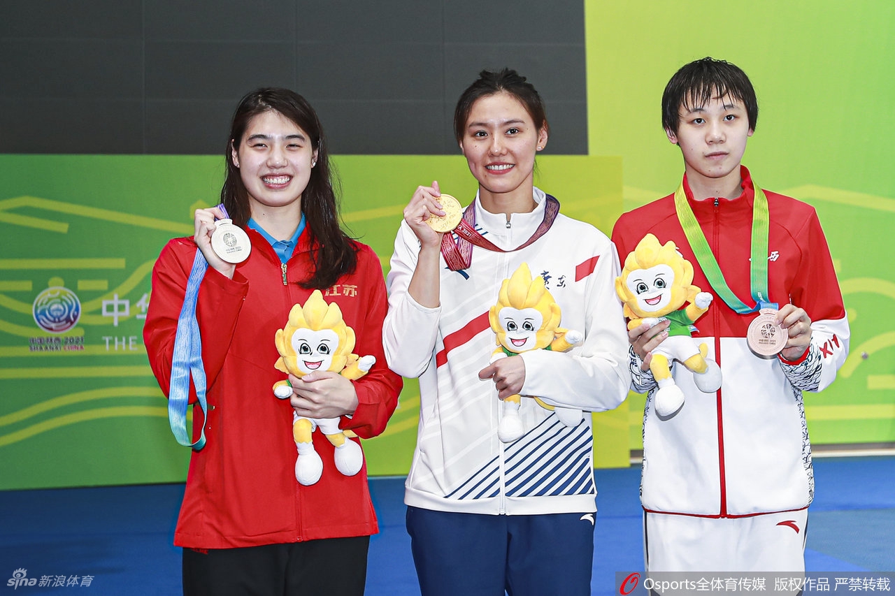 [全运50米自由泳]刘湘破纪录夺冠 张雨霏摘银
