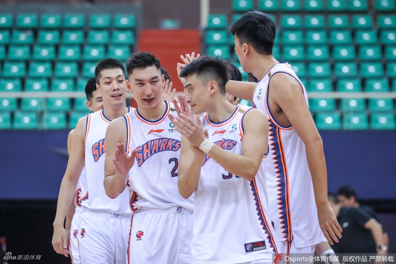 [CBA季前赛]新疆89-88上海 王哲林16+9