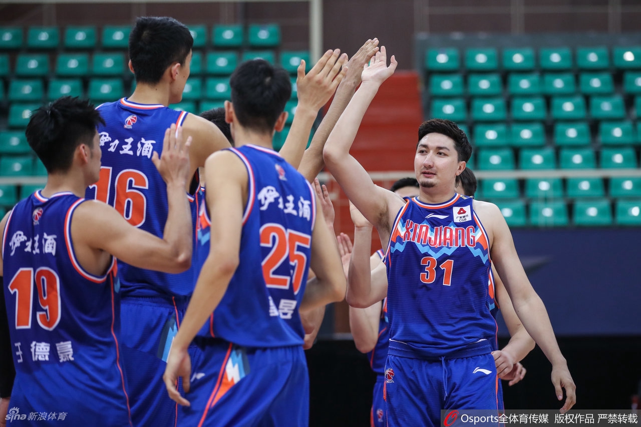 [CBA季前赛]新疆89-88上海 王哲林16+9