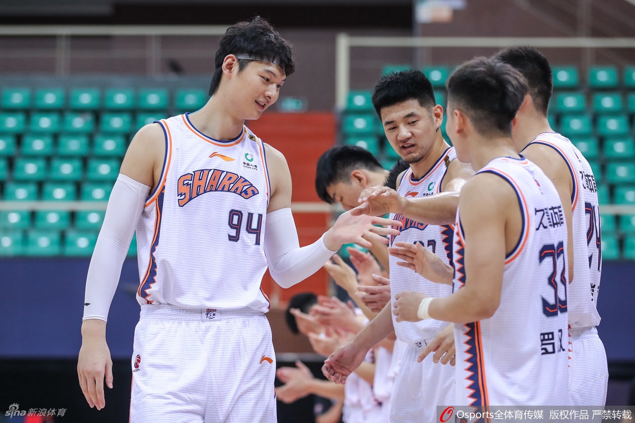 [CBA季前赛]新疆89-88上海 王哲林16+9