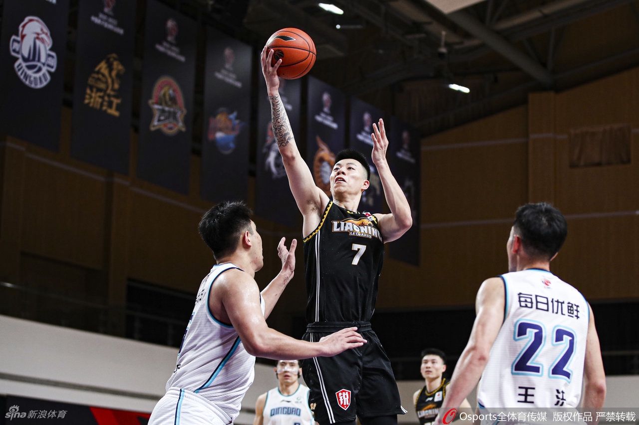 [CBA季前赛]辽宁96-67青岛 张镇麟15分