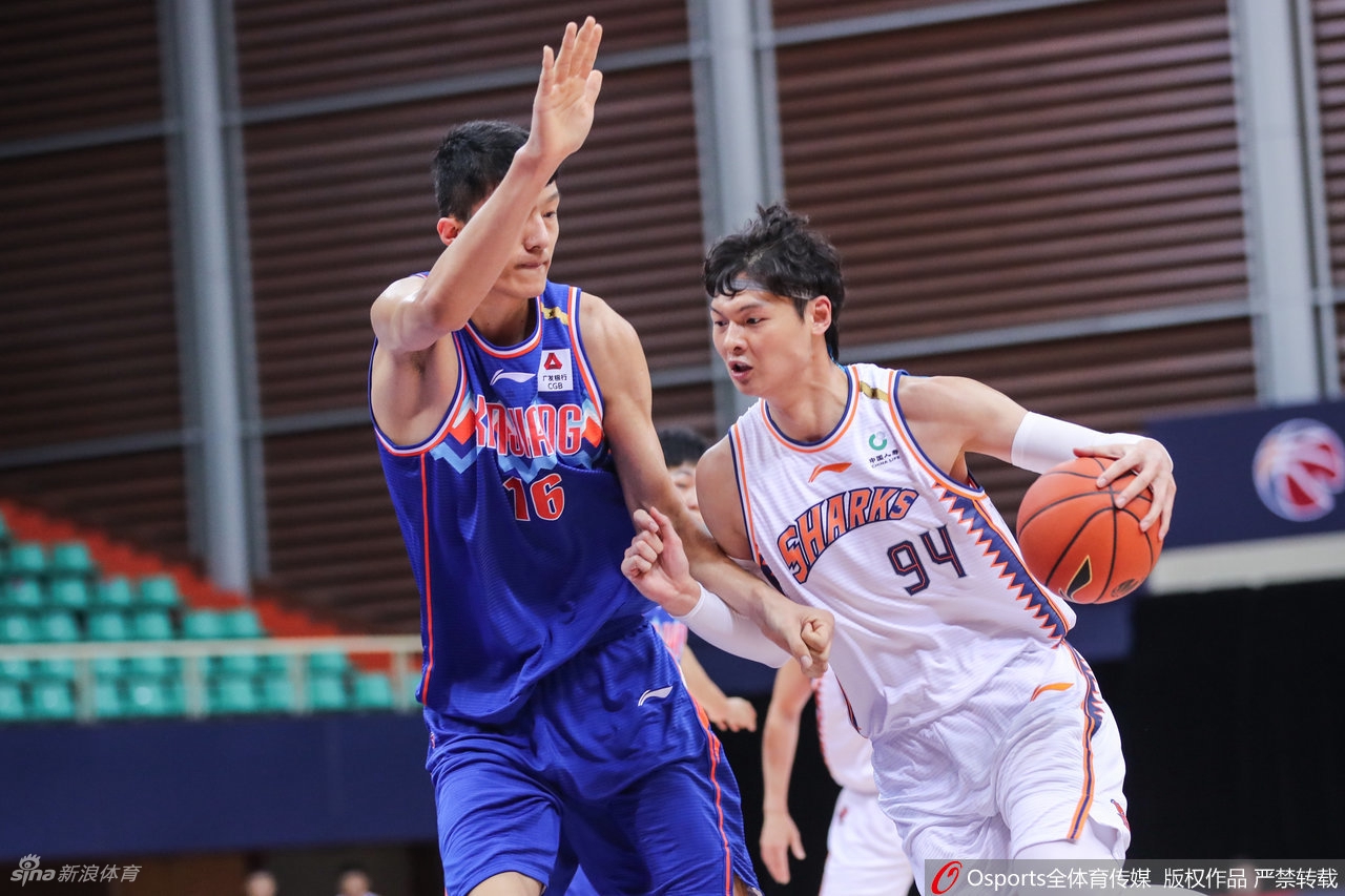 [CBA季前赛]新疆89-88上海 王哲林16+9