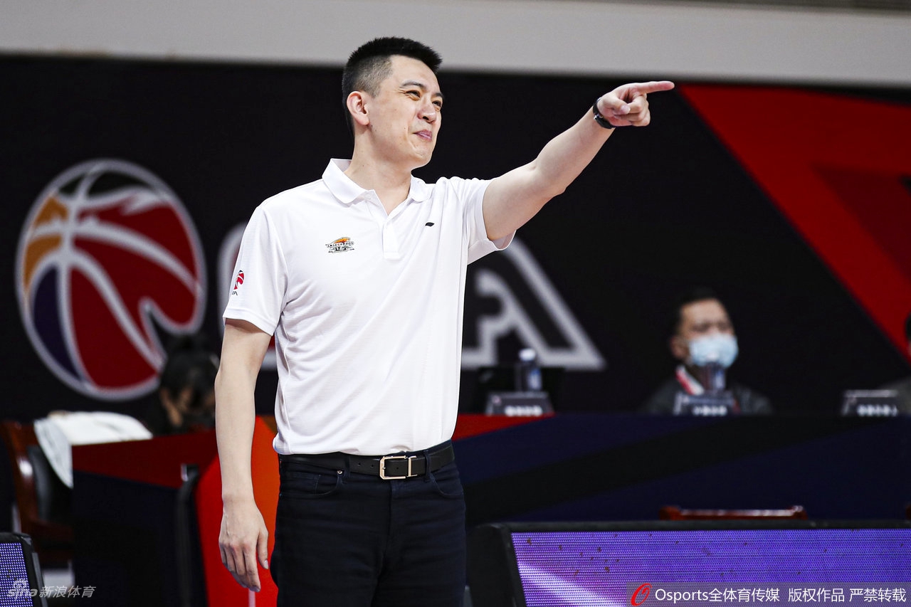 [CBA季前赛]辽宁96-67青岛 张镇麟15分