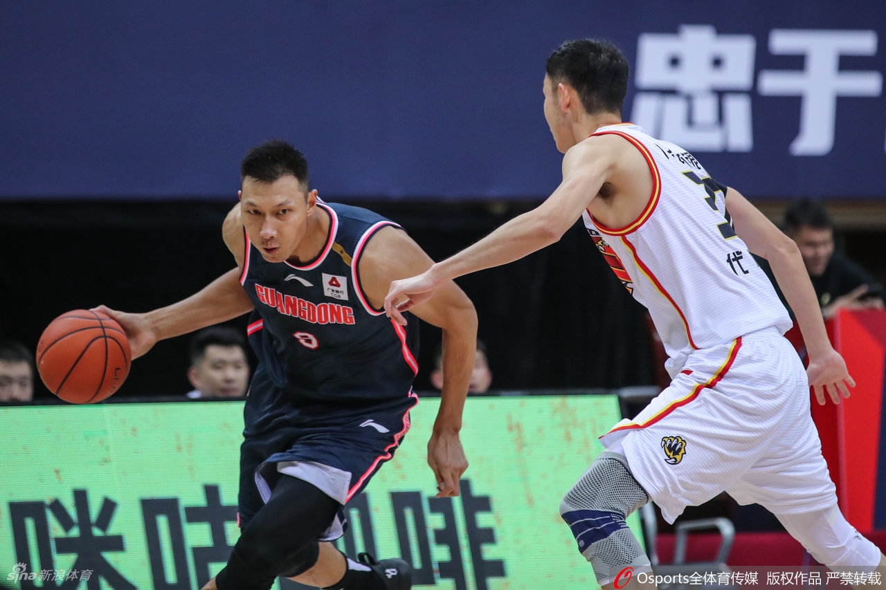 [CBA季前赛]广东70-74吉林 易建联15分