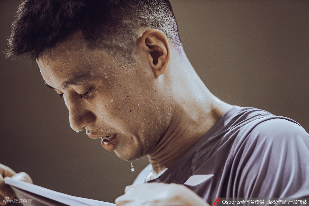 林书豪现身赛前热身 挥汗如雨期待上阵