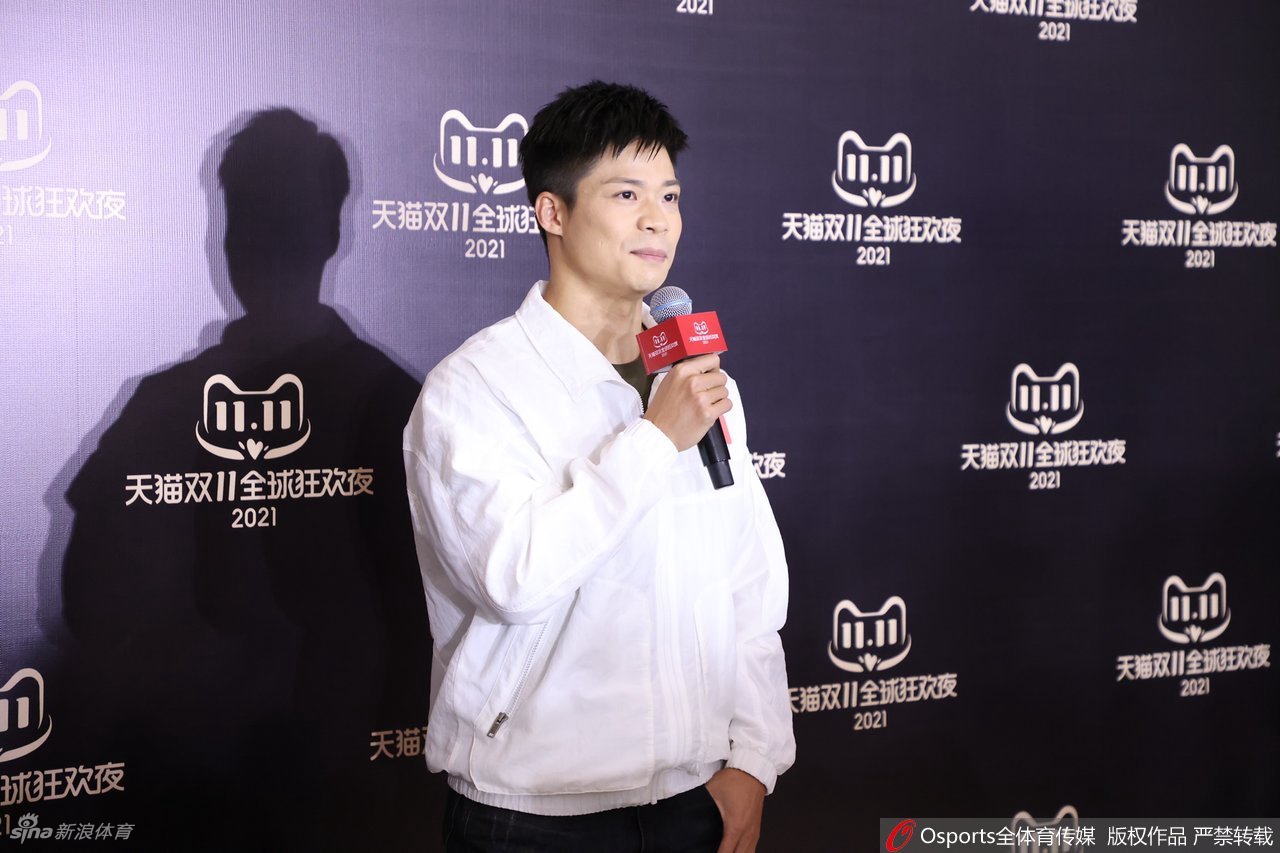 苏炳添现身双11狂欢夜 为冬奥送鼓励