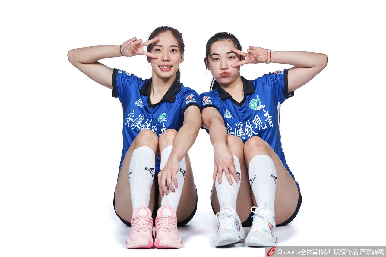 福建女排拍摄排超联赛官方写真