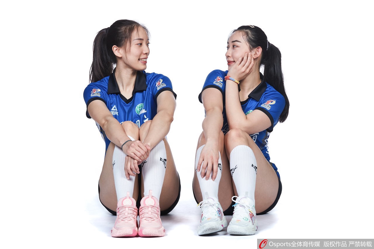 福建女排拍摄排超联赛官方写真