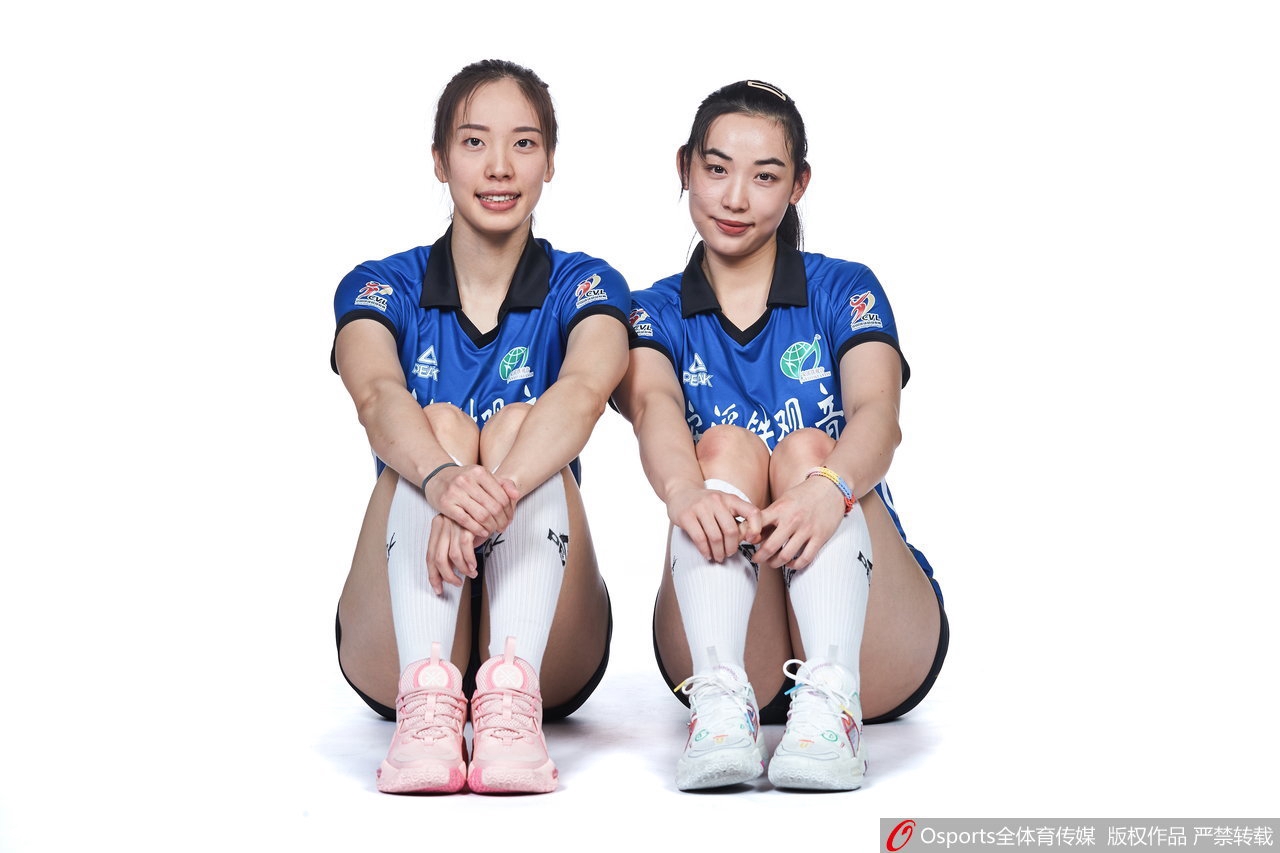 福建女排拍摄排超联赛官方写真