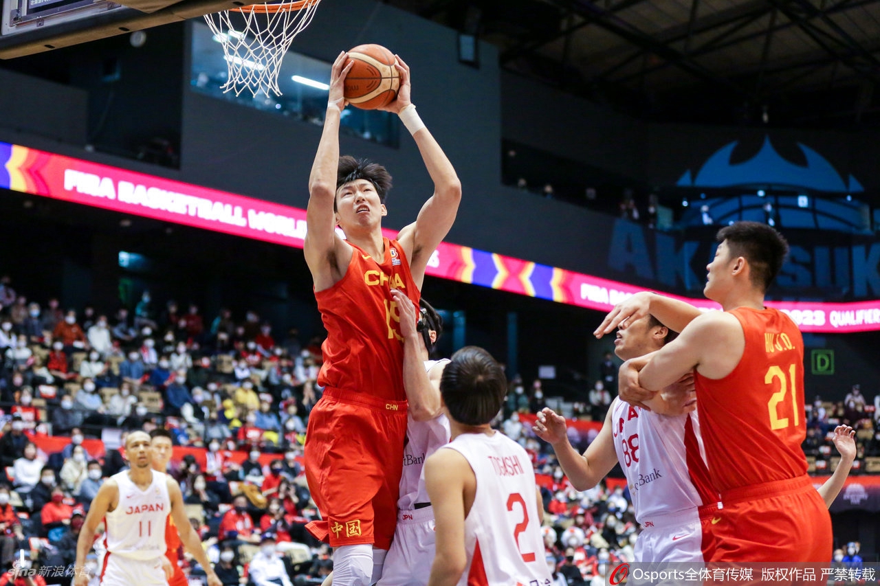 [男篮世预赛]中国男篮79比63战胜日本男篮