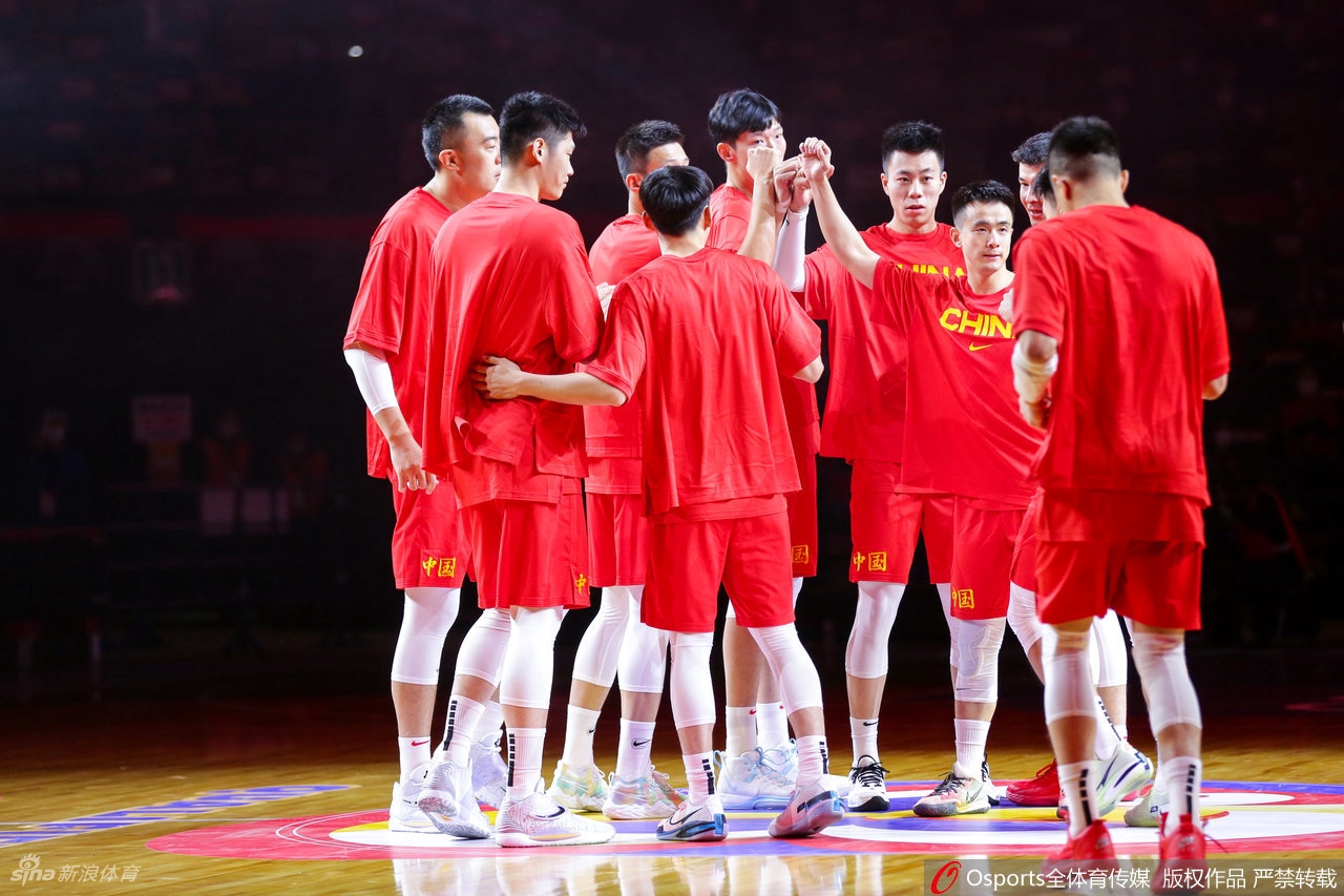 [男篮世预赛]中国男篮79比63战胜日本男篮