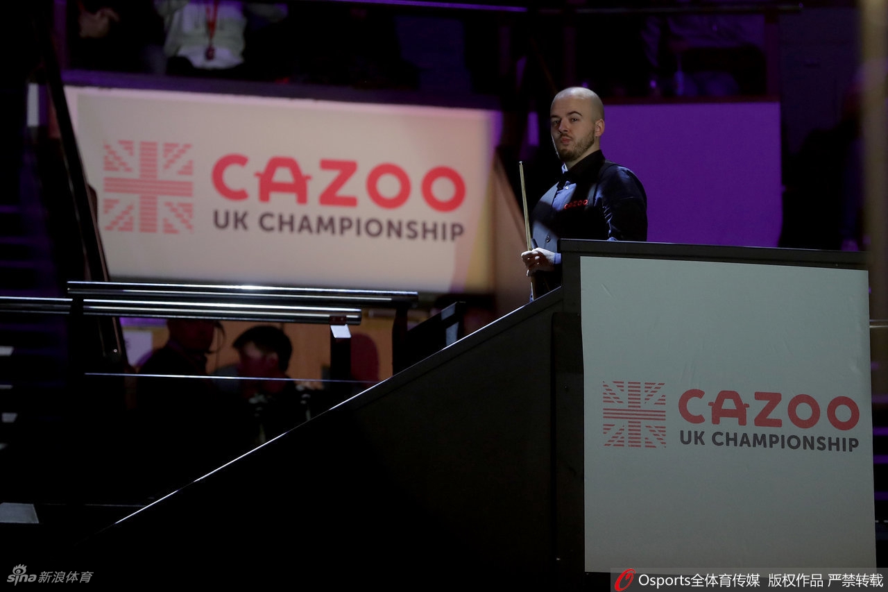 斯诺克英锦赛赵心童首次夺冠