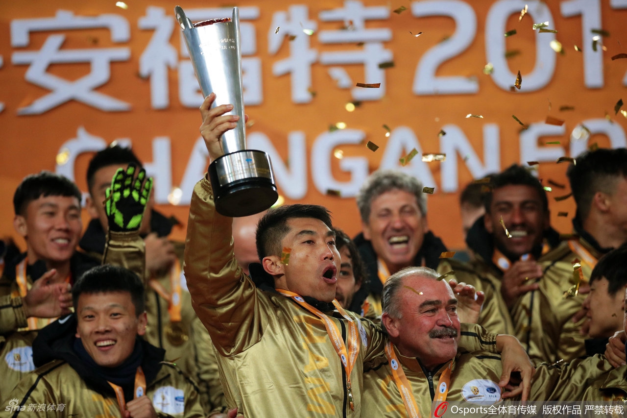 郑智出任广州队执行主教练兼球员