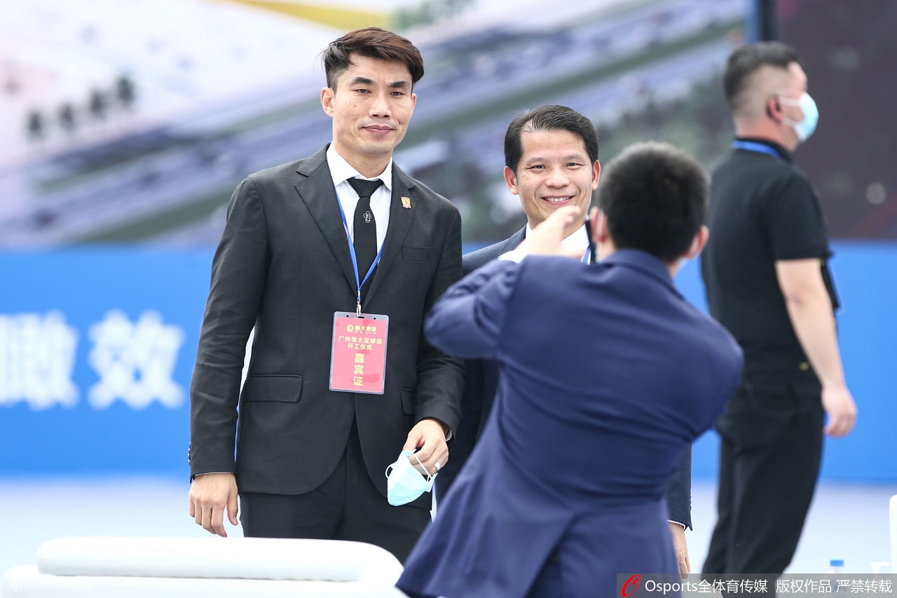 郑智出任广州队执行主教练兼球员