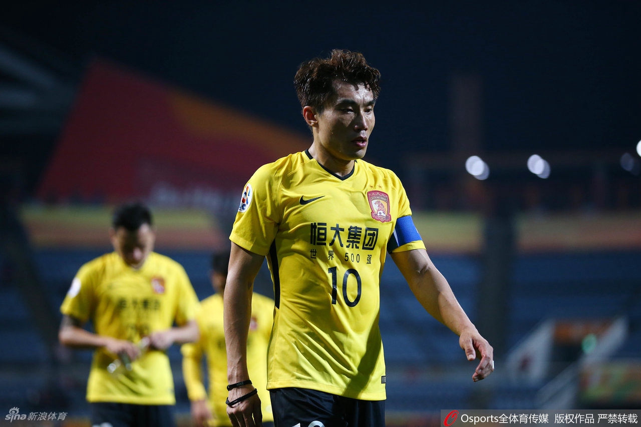 郑智出任广州队执行主教练兼球员