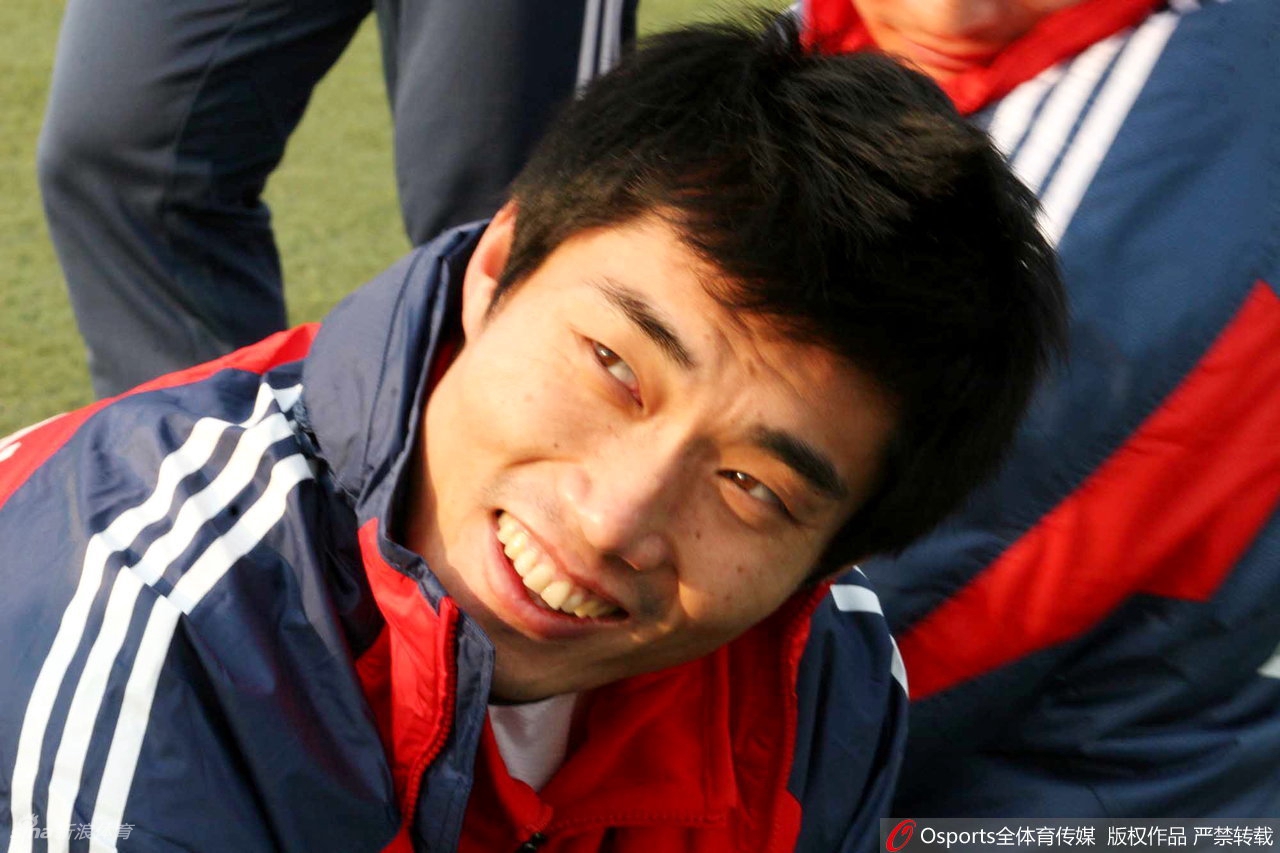 郑智出任广州队执行主教练兼球员