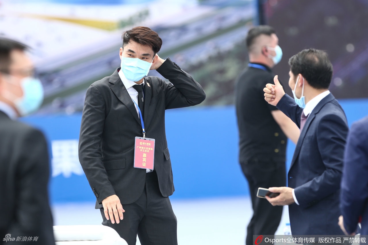 郑智出任广州队执行主教练兼球员