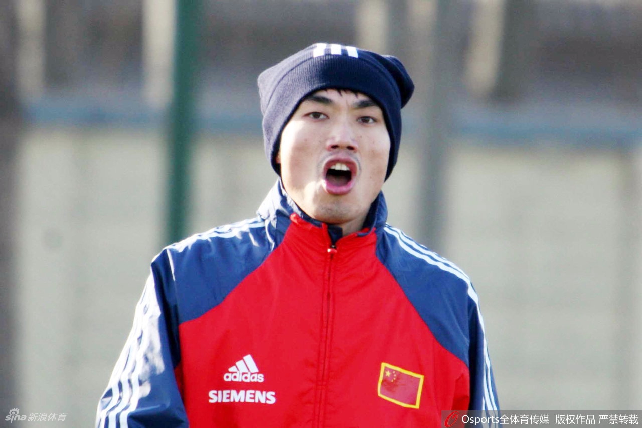 郑智出任广州队执行主教练兼球员