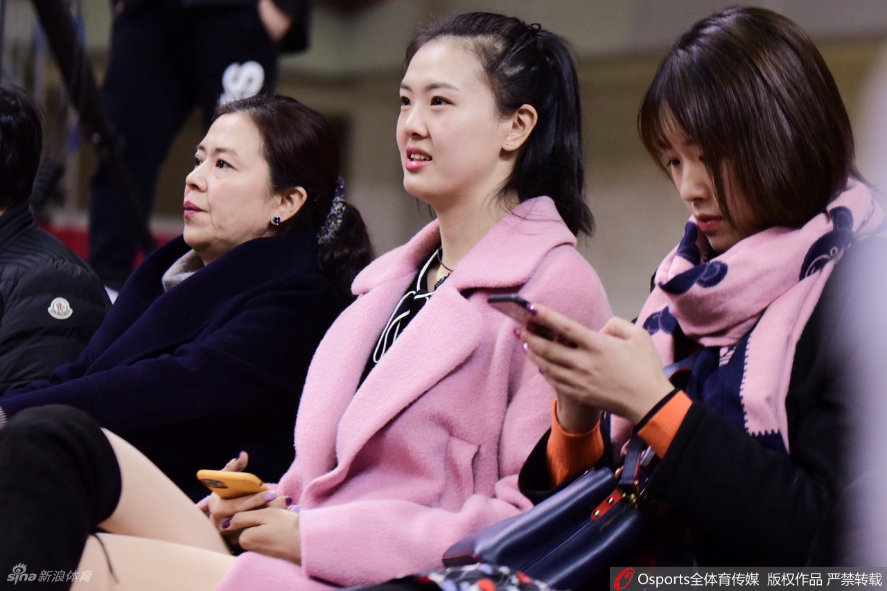 女神们快乐！致敬中国篮坛球员的另一半