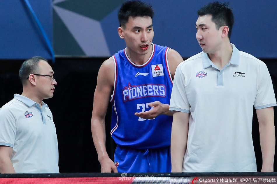 2021-2022赛季CBA联赛关键词：血染赛场