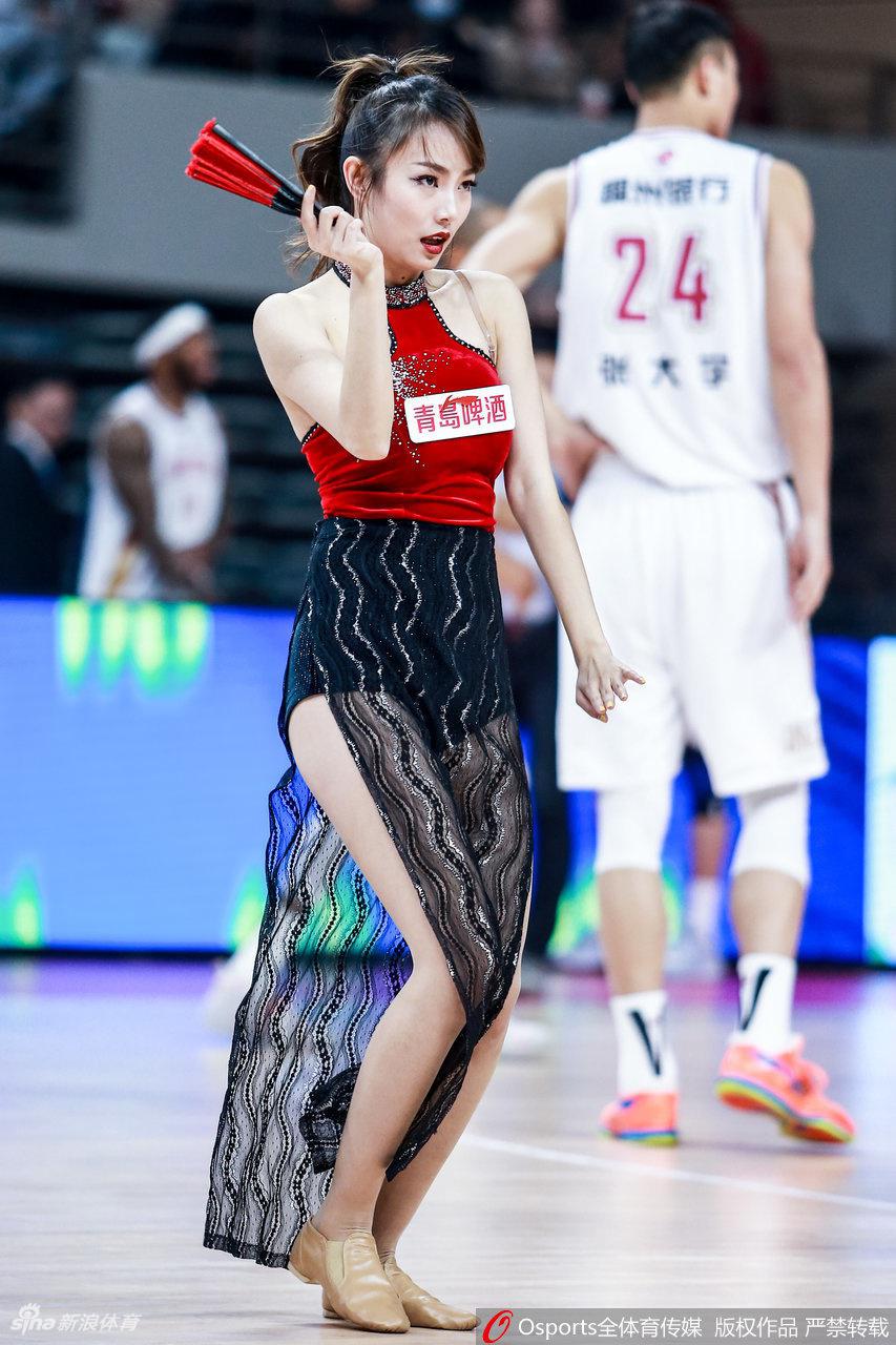 CBA拉拉队13轮回顾 皮裤辣妹vs美少女战士