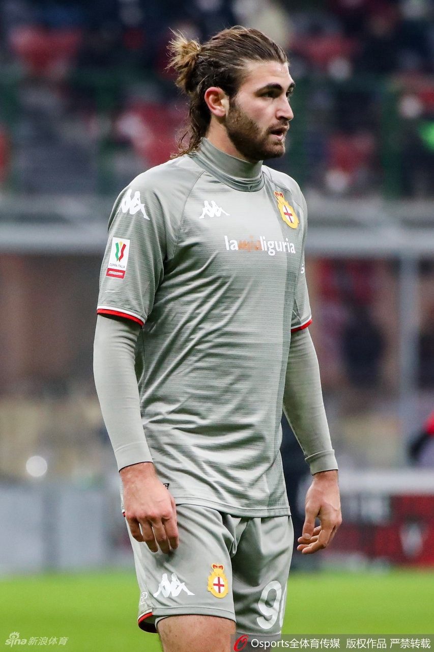 [意大利杯]AC米兰3比1热那亚 吉鲁头球破门