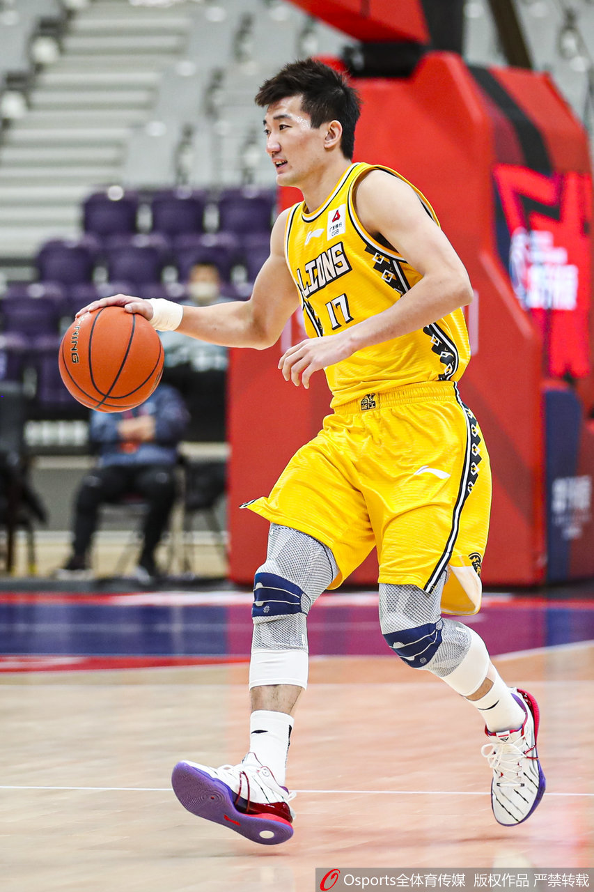 [CBA联赛]浙江稠州金租101：104负浙江广厦控股