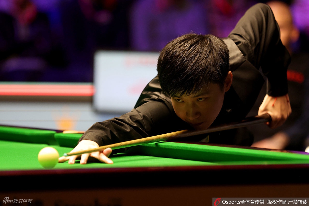 斯诺克英锦赛赵心童首次夺冠