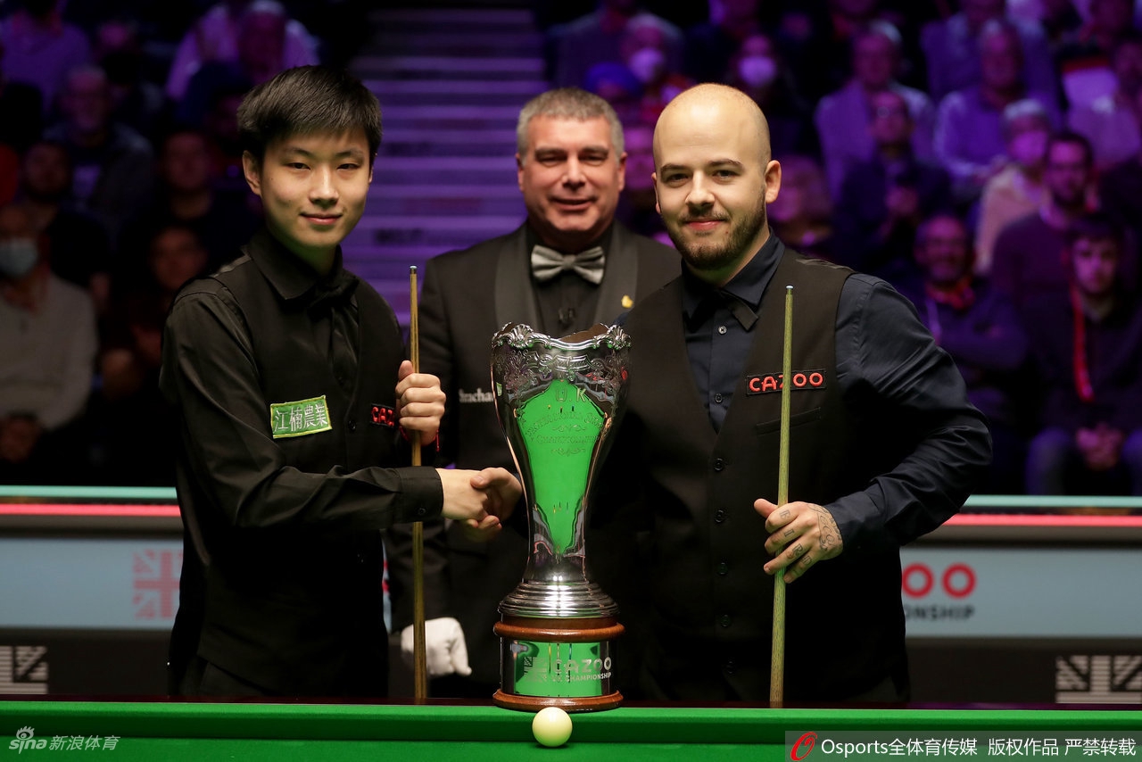 斯诺克英锦赛赵心童首次夺冠
