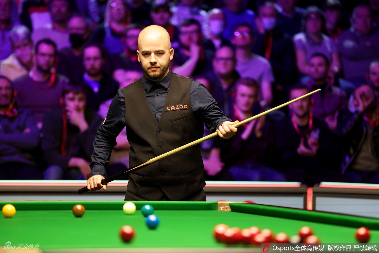 斯诺克英锦赛赵心童首次夺冠