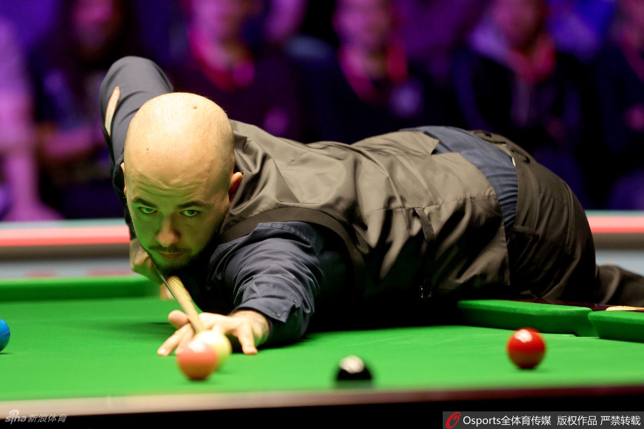 斯诺克英锦赛赵心童首次夺冠
