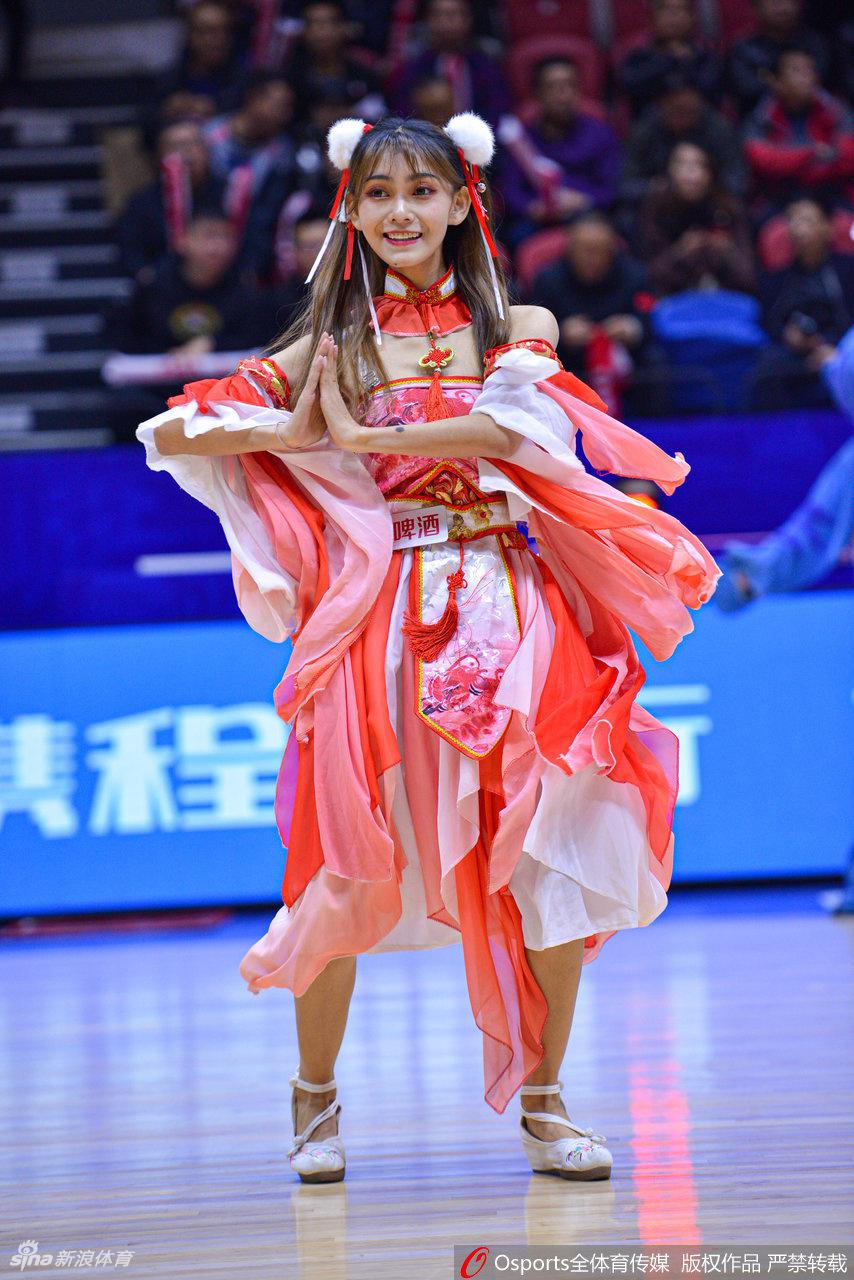 新疆广汇拉拉队