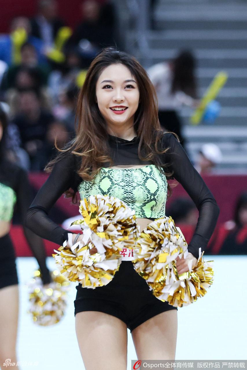 CBA拉拉队13轮回顾 皮裤辣妹vs美少女战士