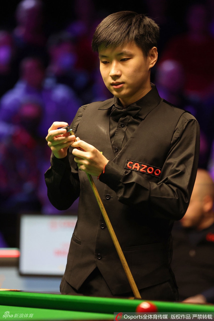斯诺克英锦赛赵心童首次夺冠