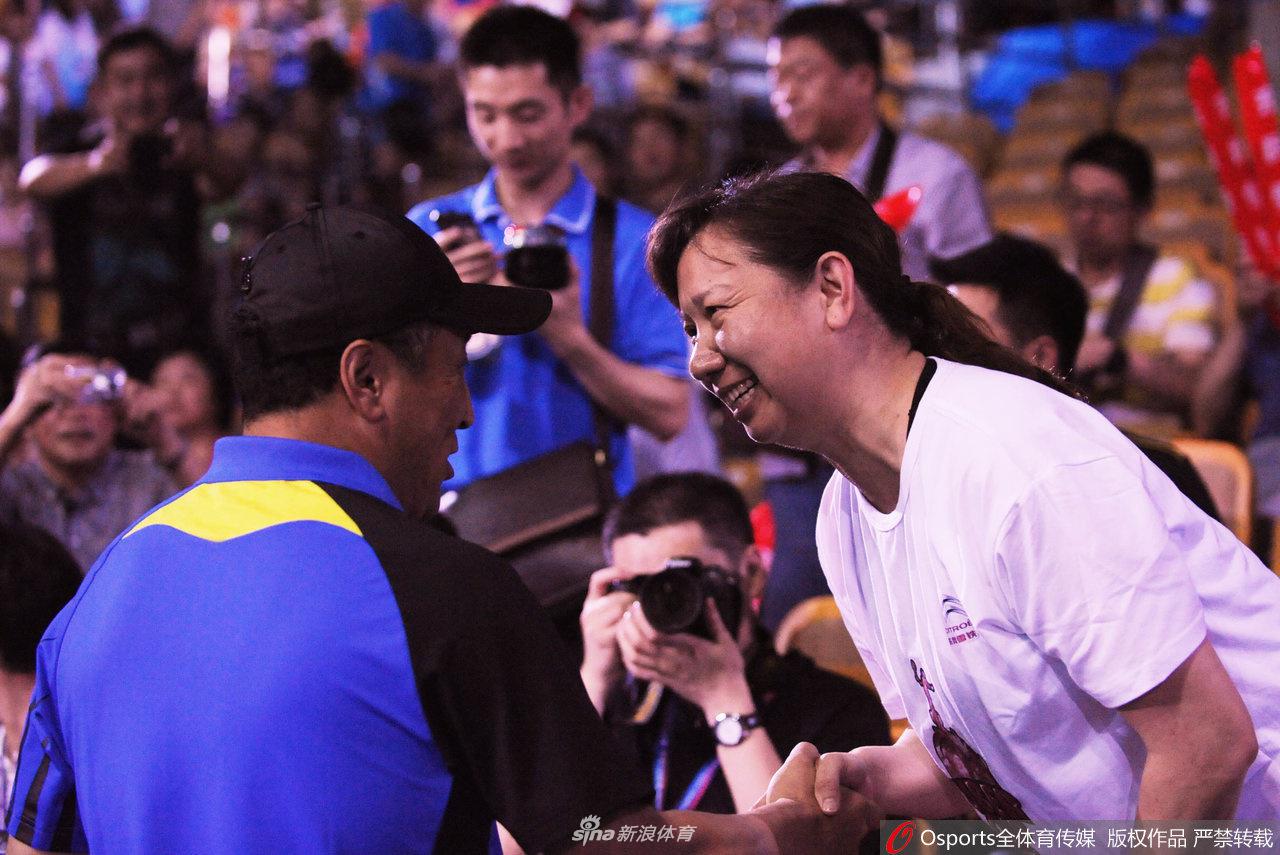 清明时节缅怀体坛过去一年逝者