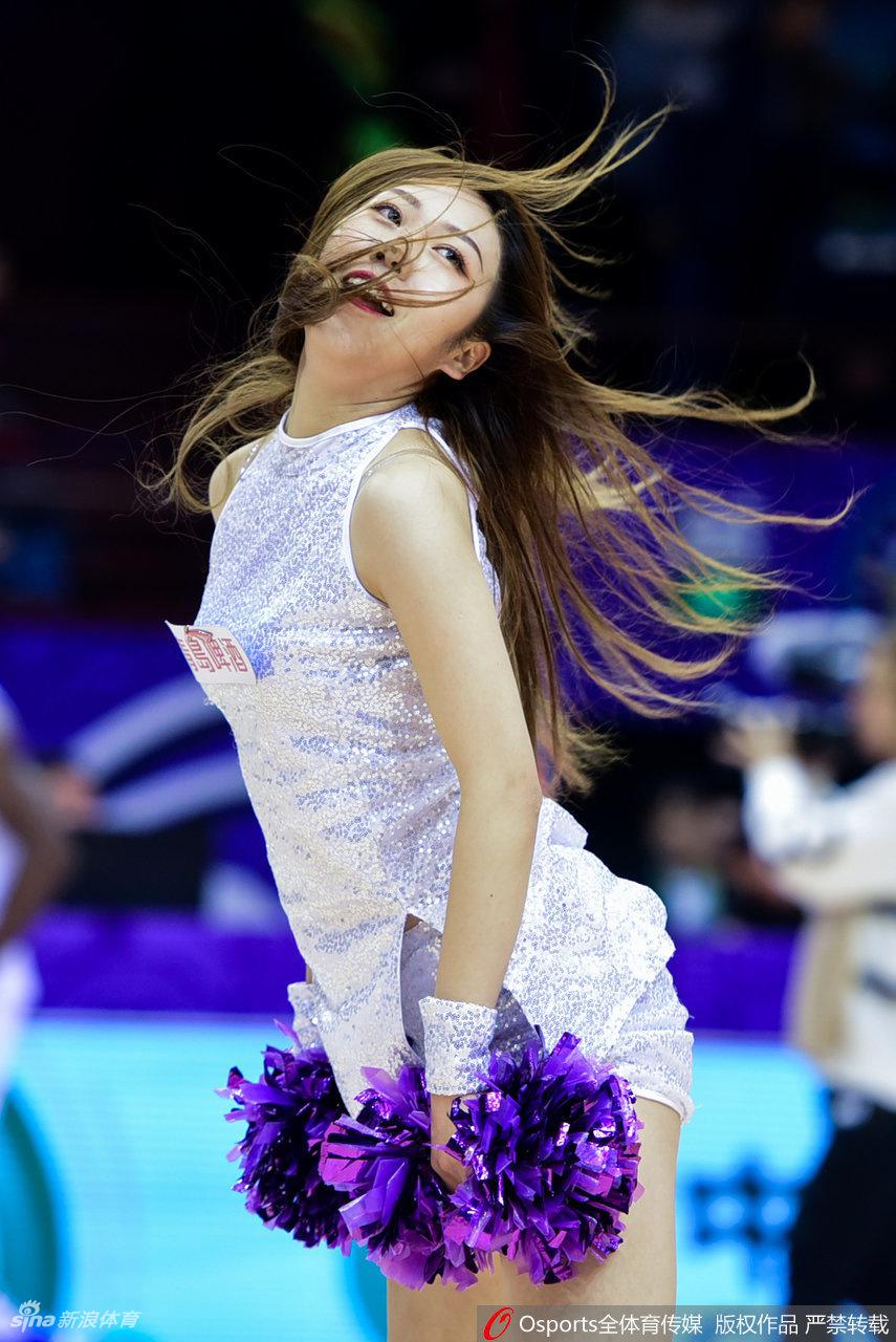 CBA拉拉队13轮回顾 皮裤辣妹vs美少女战士