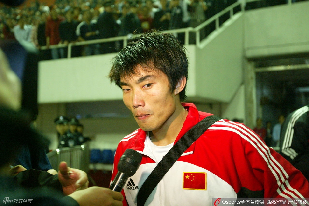 郑智出任广州队执行主教练兼球员