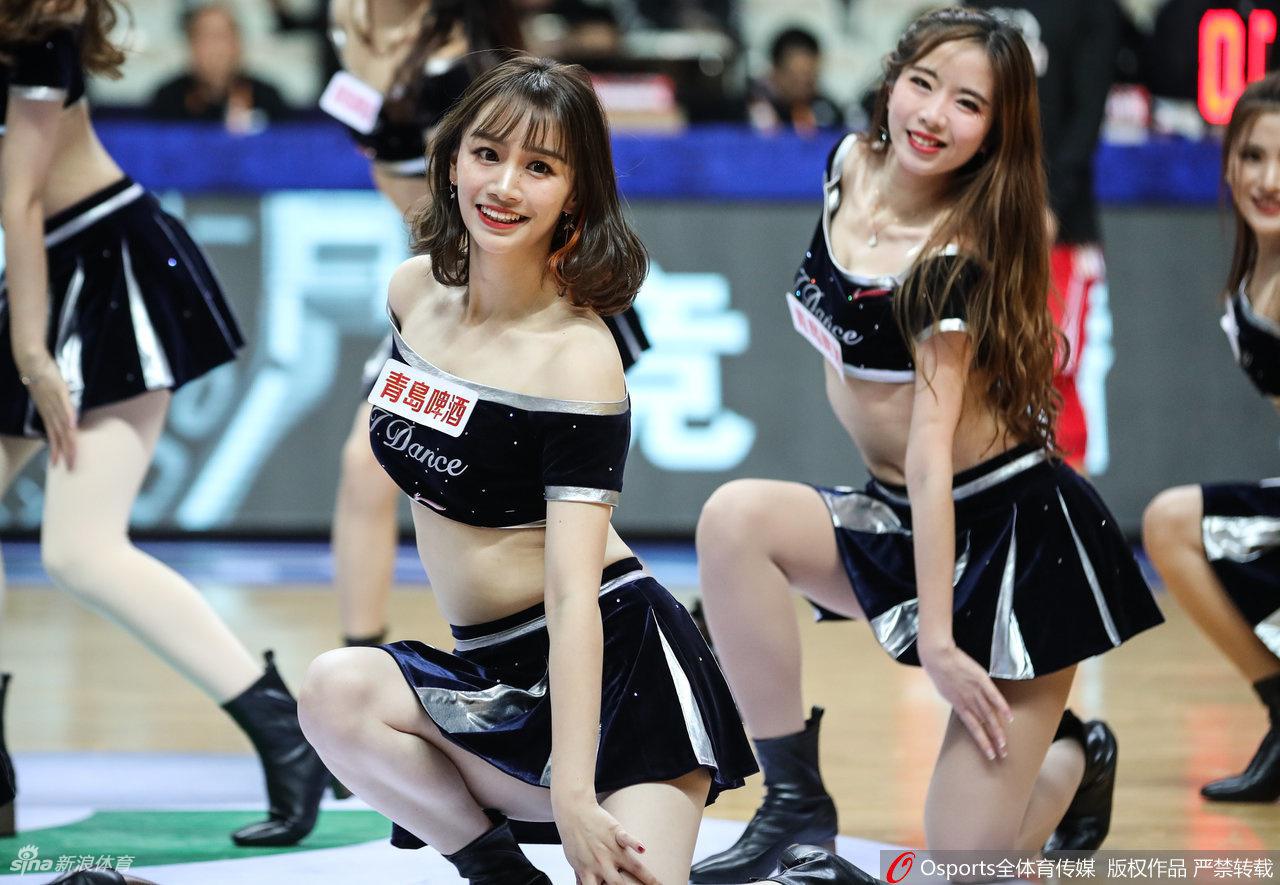 CBA拉拉队13轮回顾 皮裤辣妹vs美少女战士